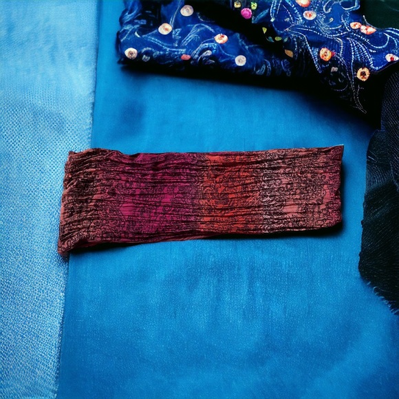 Reversible Infinity Scarf - Picture 2 of 4